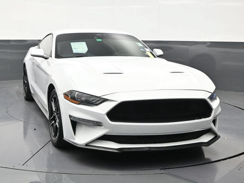 Used 2022 Ford Mustang Premium RWD image 7