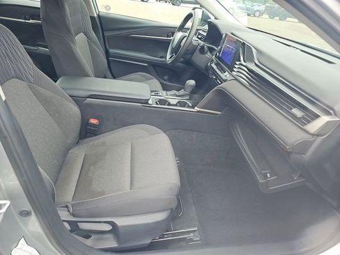 Used 2025 Toyota Camry LE FWD image 6