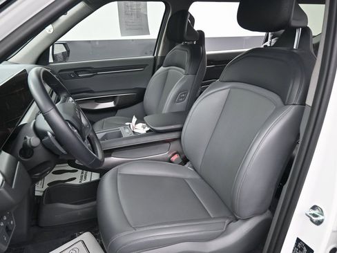 Used 2024 Kia EV9 Light Long Range image 30