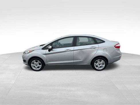Used 2016 Ford Fiesta SE image 9