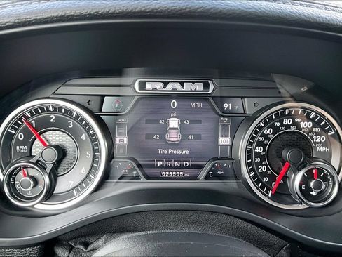 Used 2021 RAM 1500 Laramie w/ Sport Appearance Package AWD/4WD image 14