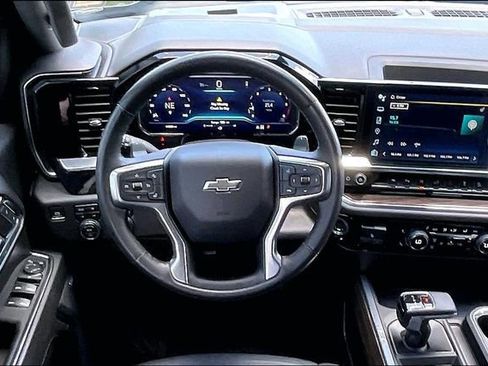 Used 2024 Chevrolet Silverado 1500 LT Trail Boss w/ LT Trail Boss Premium Package image 5