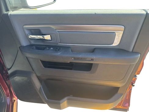 Used 2021 RAM 1500 Classic SLT image 13