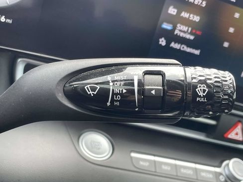 Used 2022 Hyundai Elantra Limited FWD image 34