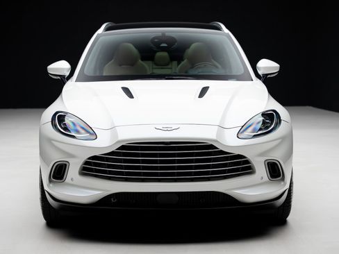 Used 2021 Aston Martin DBX AWD/4WD image 7
