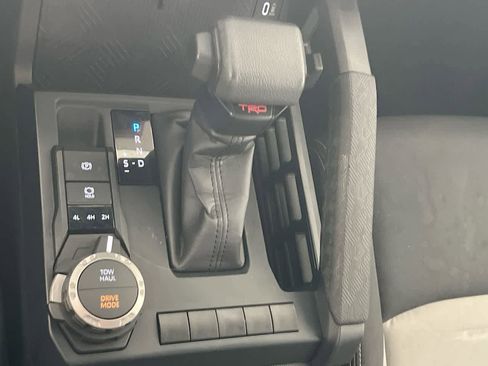 Used 2024 Toyota Tacoma TRD Sport AWD/4WD image 20