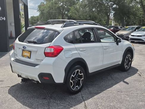 Used 2017 Subaru Crosstrek 2.0i Premium w/ Moonroof Package AWD/4WD image 5