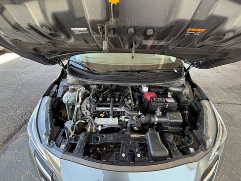 Used 2025 Nissan Versa SV FWD image 30