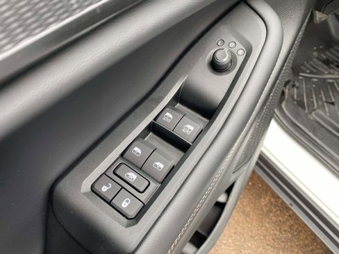 Certified 2024 Jeep Grand Cherokee Altitude image 15