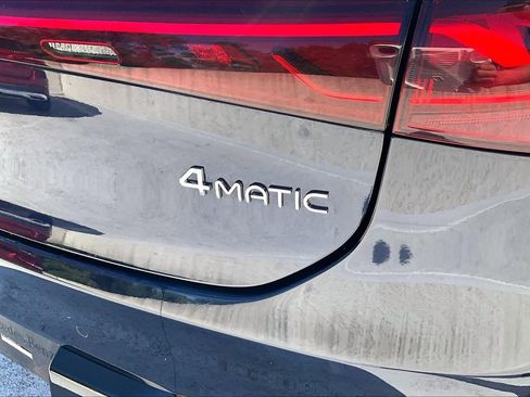 Used 2022 Mercedes-Benz EQS 580 4MATIC Sedan image 9