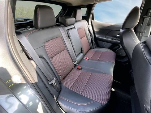 New 2026 Nissan Kicks SR FWD image 10