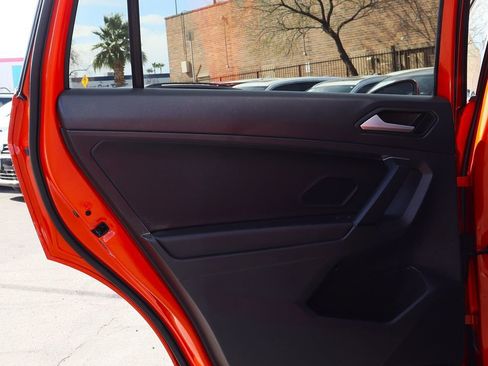 Used 2019 Volkswagen Tiguan SEL image 30