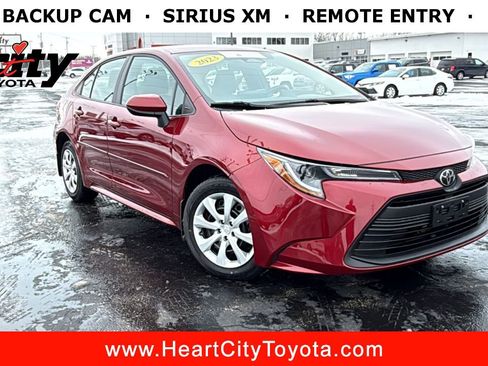 Certified 2023 Toyota Corolla LE image 1