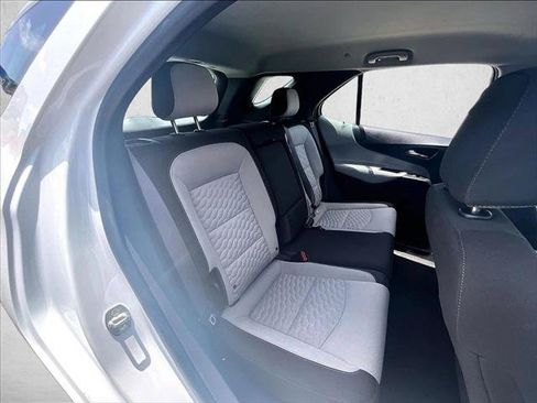 Used 2021 Chevrolet Equinox LS FWD image 29