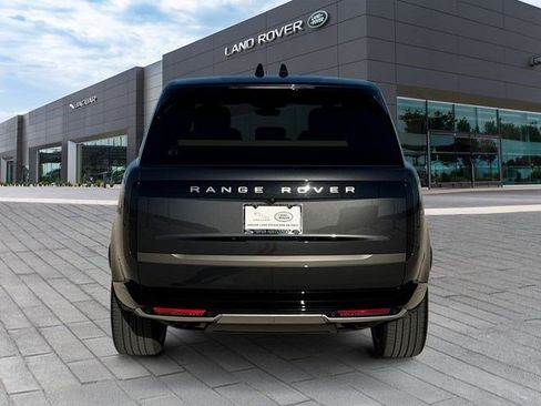 Used 2025 Land Rover Range Rover SE AWD/4WD image 4