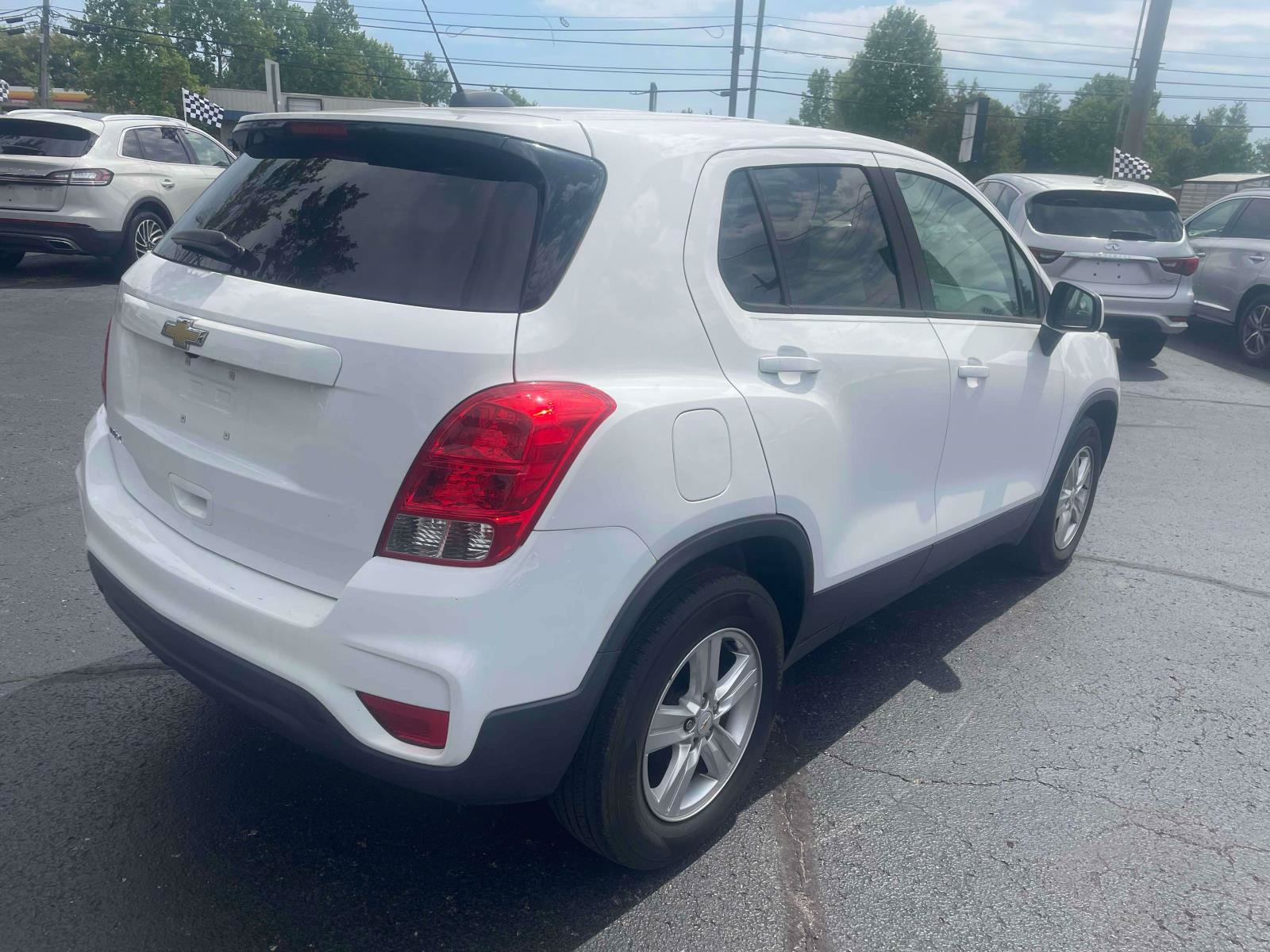 Used 2019 Chevrolet Trax LS w/ Tint and Cruise Package FWD image 8
