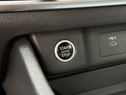 Used 2021 Nissan Rogue S FWD image 21