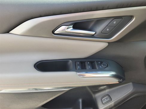 Certified 2025 Chevrolet Traverse LT image 23