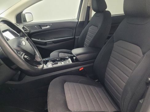 Used 2020 Ford Edge SE image 17