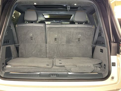 Used 2022 Jeep Grand Wagoneer Series II image 16