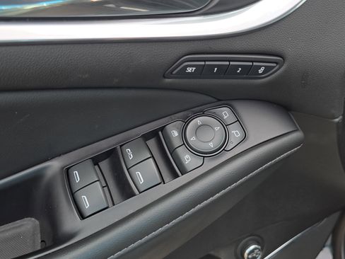 Used 2019 Buick Enclave Avenir w/ Avenir Technology Package image 23