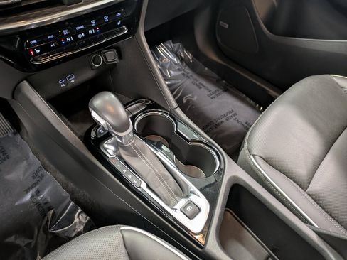 Used 2024 Buick Encore GX Avenir w/ Avenir Convenience Package image 13