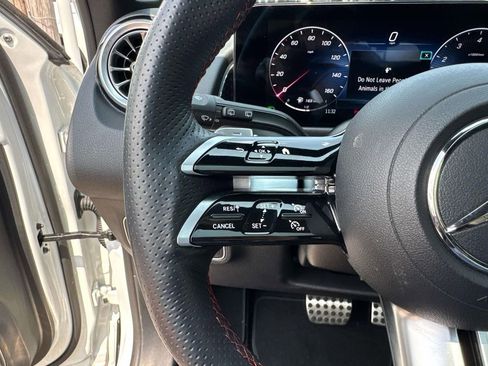 Used 2025 Mercedes-Benz GLB 250 image 23