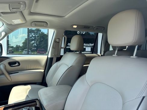Used 2024 Nissan Armada SL w/ Captain's Chairs Package AWD/4WD image 3
