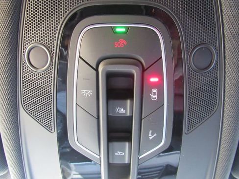 Used 2023 Audi e-tron S Premium Plus w/ Black Optic Package image 57