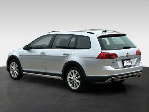 Used 2017 Volkswagen Golf Alltrack SE AWD/4WD image 5