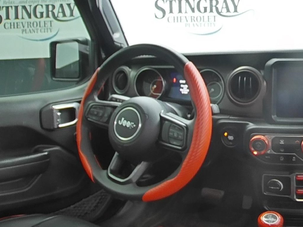 Used 2023 Jeep Gladiator Sport AWD/4WD image 16