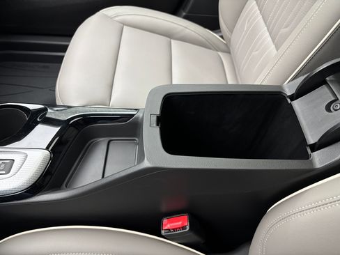 New 2026 Buick Envista Sport Touring FWD image 30