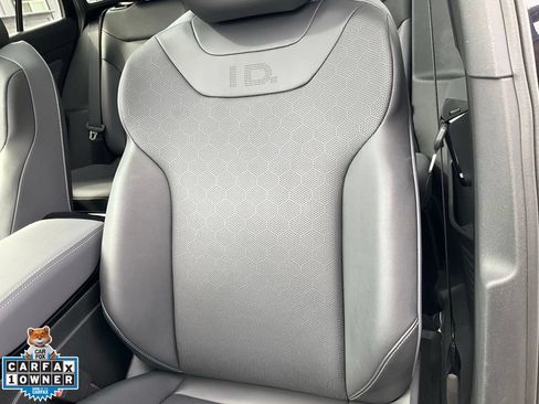 Used 2023 Volkswagen ID.4 Pro S AWD/4WD image 17