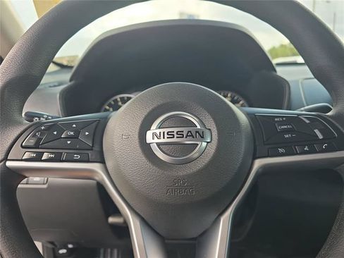 Used 2022 Nissan Altima 2.5 SV AWD/4WD image 24