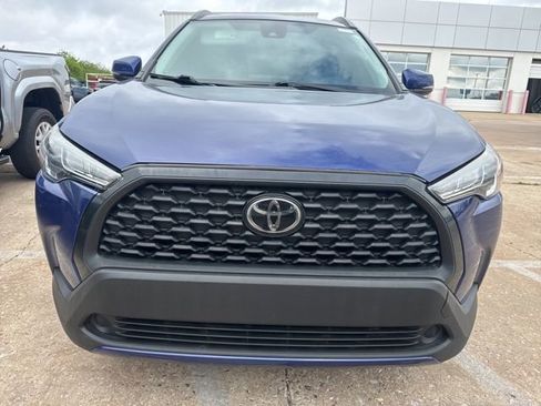 Used 2022 Toyota Corolla Cross LE AWD/4WD image 4