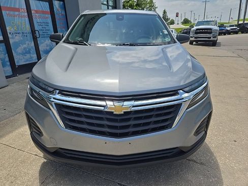 Used 2023 Chevrolet Equinox LS w/ LS Convenience Package FWD image 17
