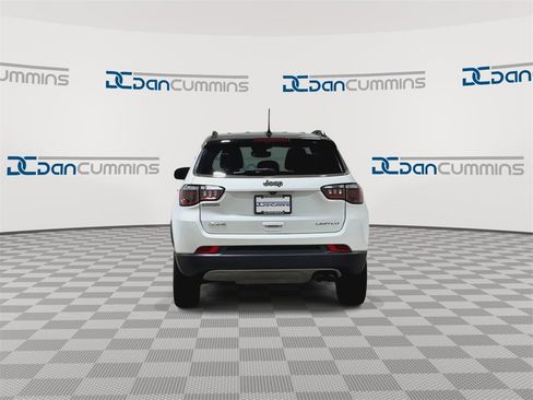 Used 2022 Jeep Compass Limited image 7