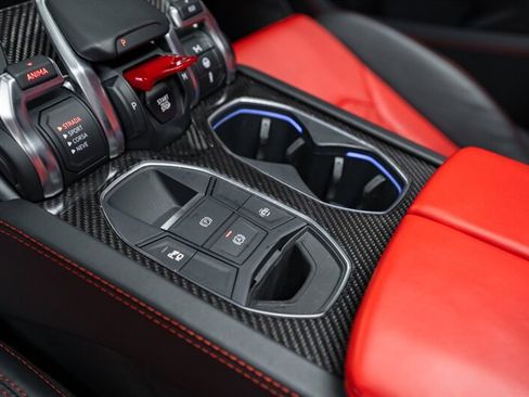 Used 2021 Lamborghini Urus image 33