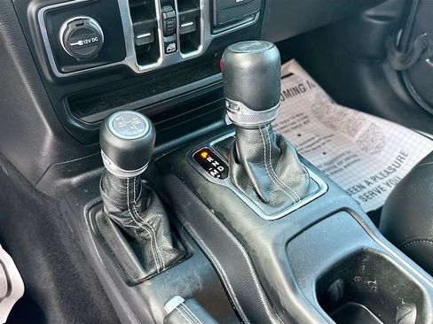 Used 2023 Jeep Wrangler Unlimited Sahara w/ Cold Weather Group AWD/4WD image 18