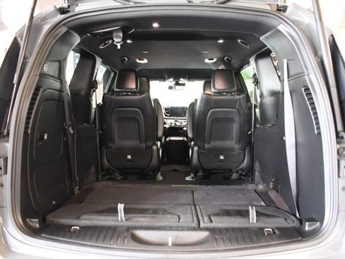 Used 2022 Chrysler Pacifica Touring-L w/ S Appearance Package FWD image 20