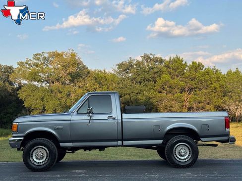 Used 1989 Ford F250 XL 2dr 4WD Standard Cab LB image 5