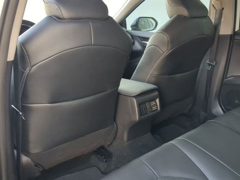 Used 2022 Toyota Camry XSE image 17