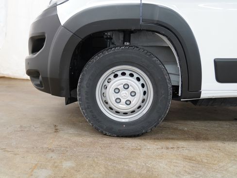 Used 2024 RAM ProMaster 3500 w/ Delivery Van Package image 16