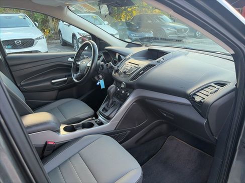 Used 2016 Ford Escape SE image 12