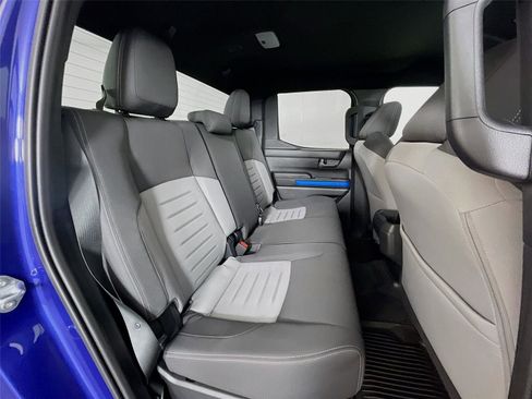 Used 2025 Toyota Tacoma TRD Off-Road image 30