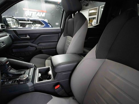 Used 2024 Toyota Tacoma TRD Sport w/ TRD Sport Upgrade Package image 10