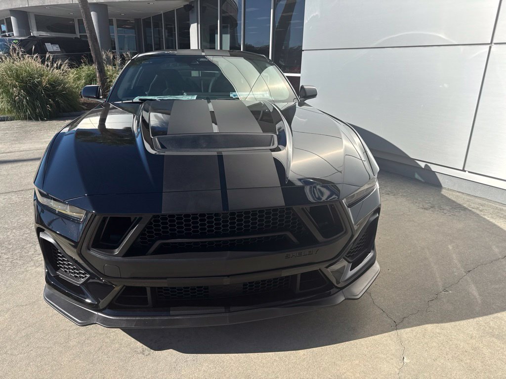 Used 2025 Ford Mustang GT Premium w/ GT Performance Package RWD image 2