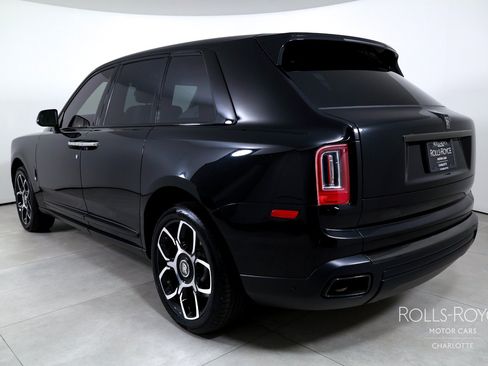 Used 2021 Rolls-Royce Cullinan Black Badge AWD/4WD image 8