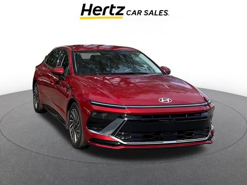 Used 2025 Hyundai Sonata SEL FWD image 1
