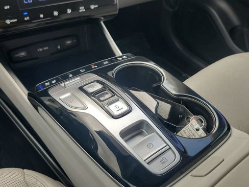 Certified 2022 Hyundai Tucson Limited FWD image 15